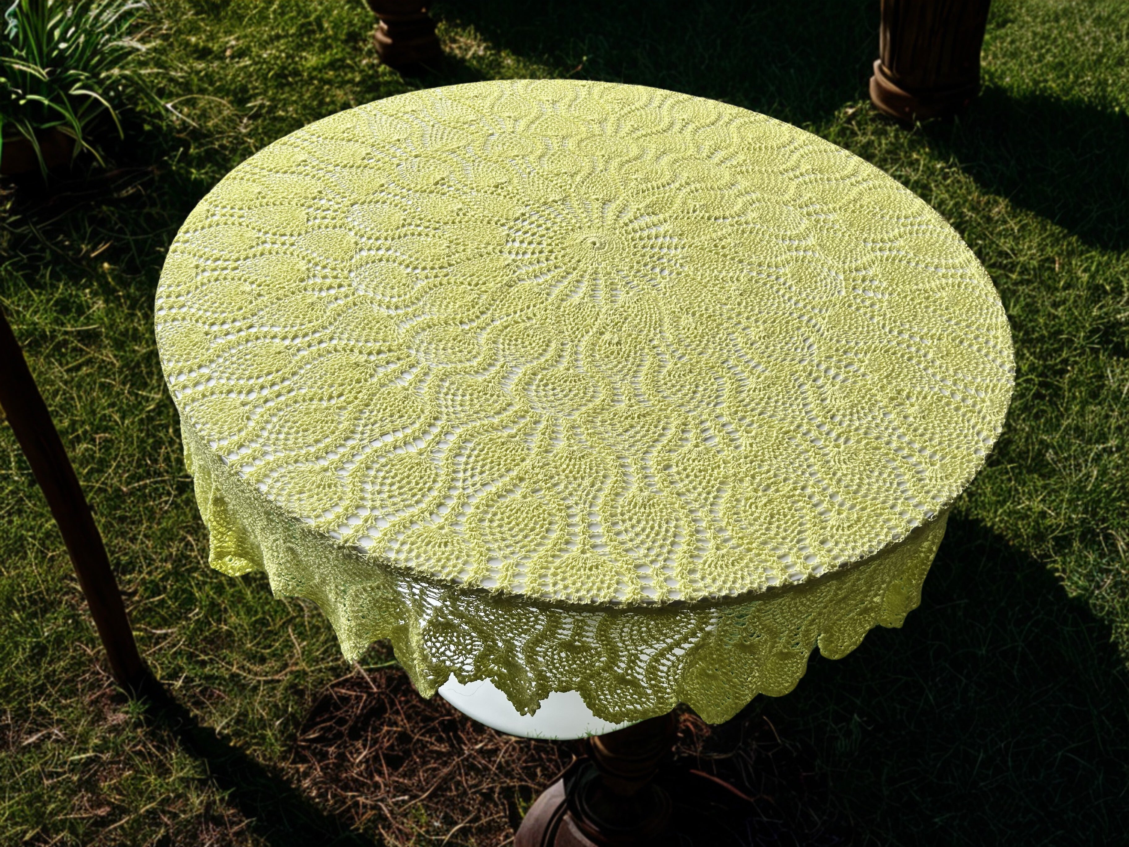 Round Crochet Tabletops - Lemmon Yellow