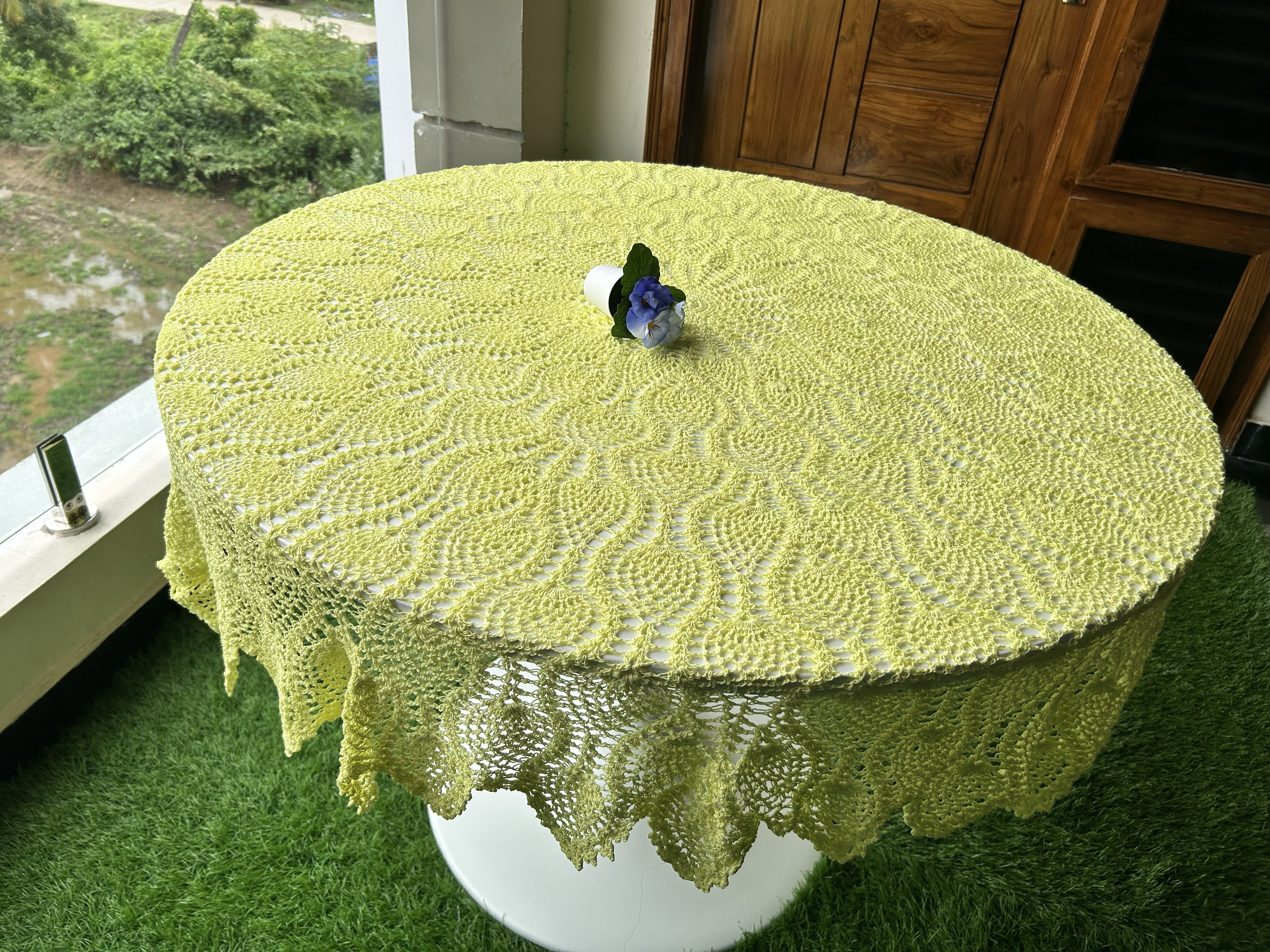 Round Crochet Tabletops - Lemmon Yellow