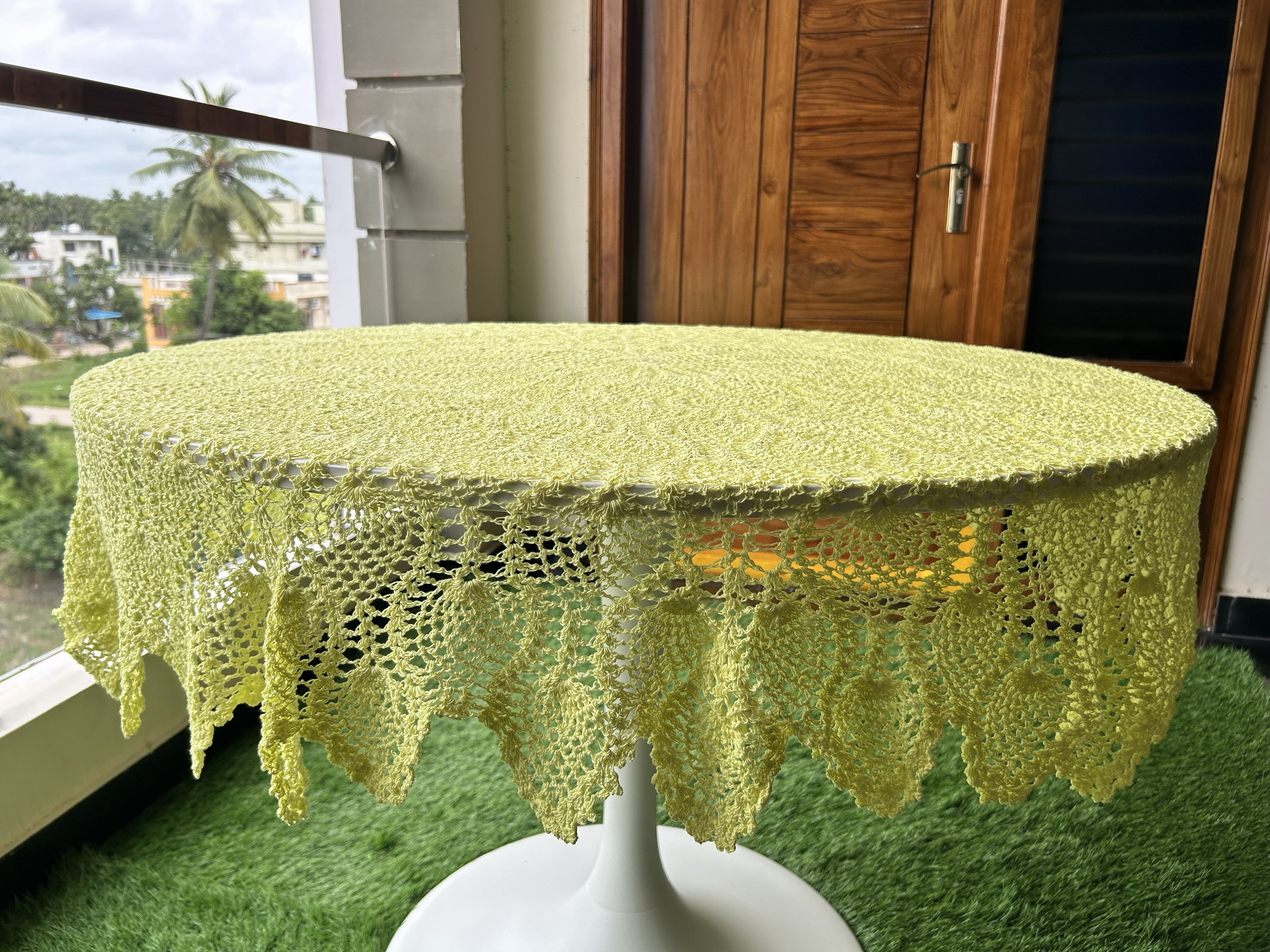Round Crochet Tabletops - Lemmon Yellow
