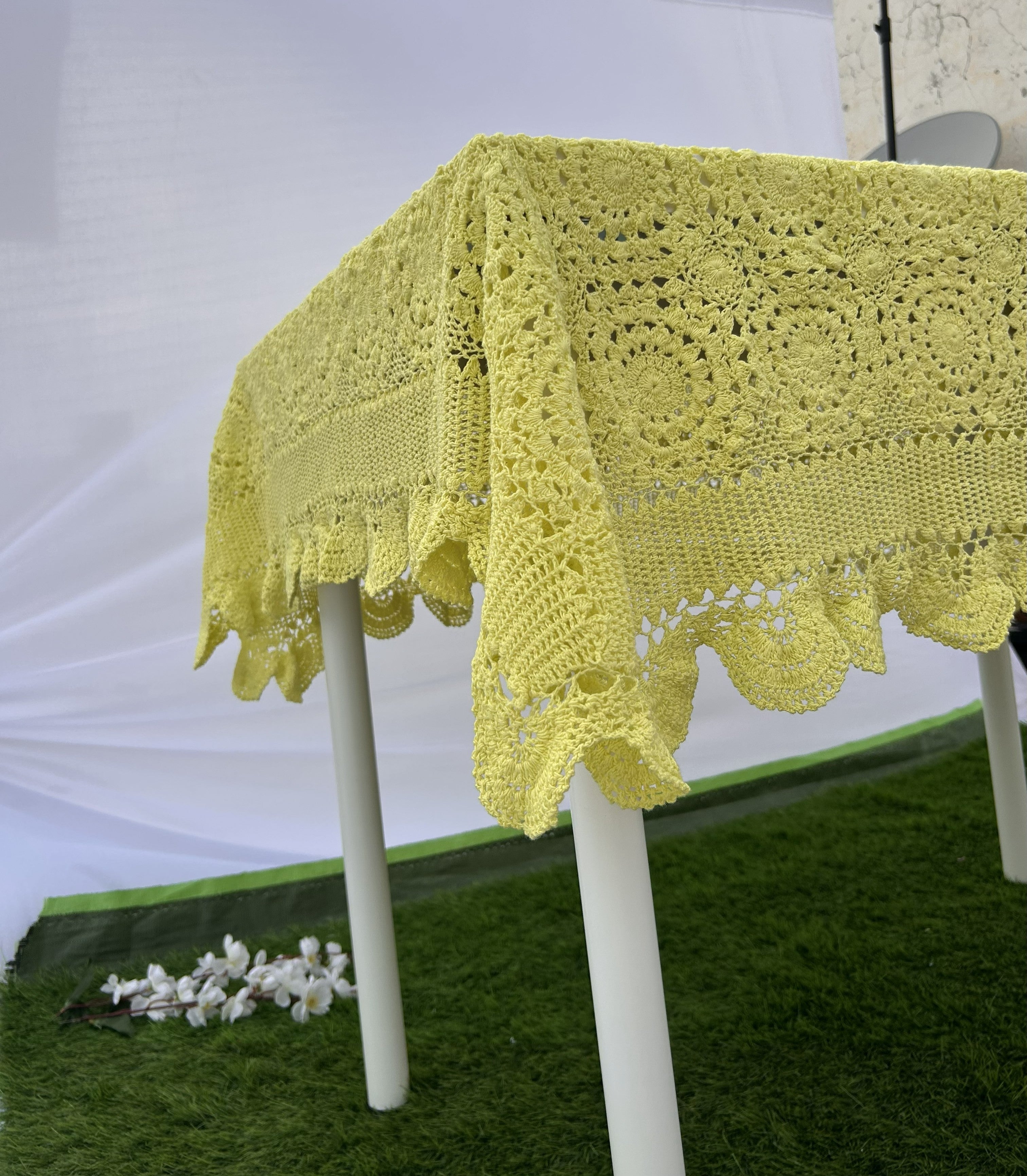 Crochet Tablecloths - Lemmon Yellow