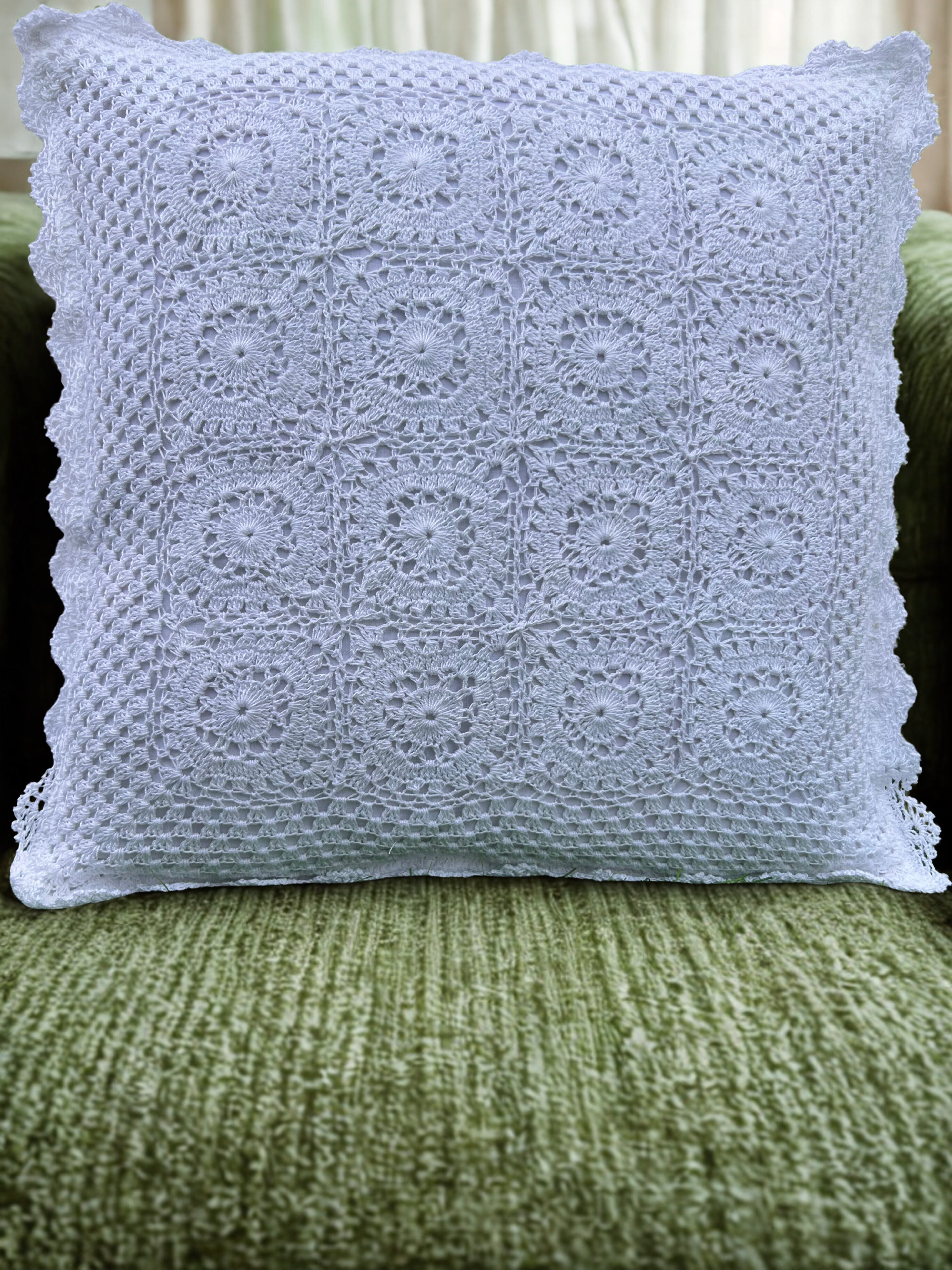 Cushion Cover - White - 16 Rounds - 16x16 Inch